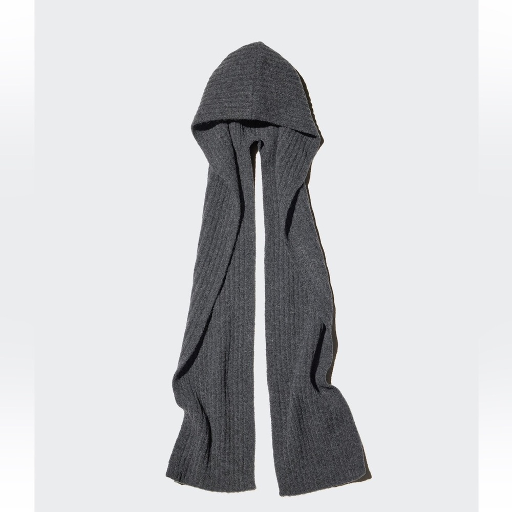 Uniqlo Souffle Yarn Chunky Hooded Scarf